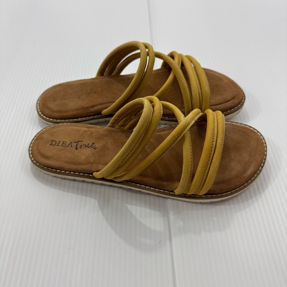 24. Women’s Diba super cute Mustard Strappy Sandals (9) - Picture 2 of 6